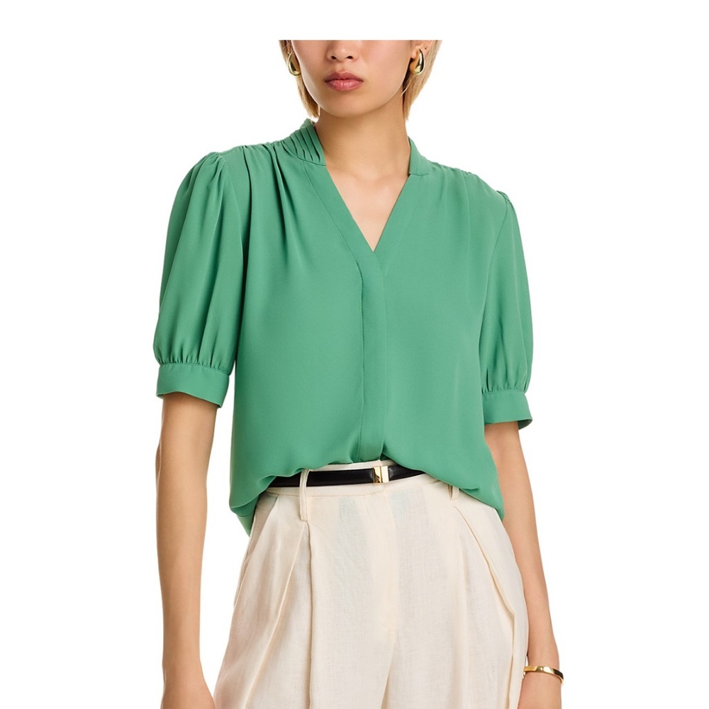 Elegant Green Women's Top NWT
